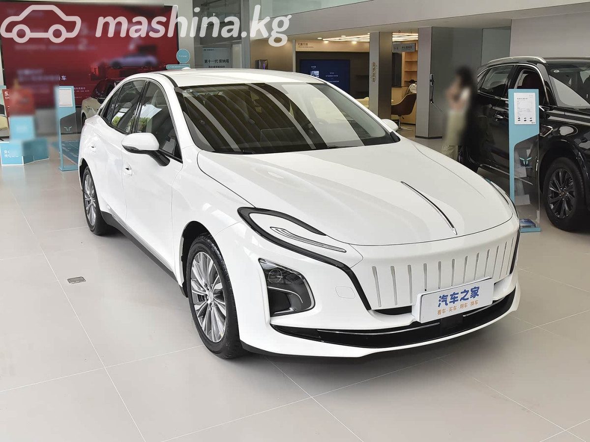 Hongqi E-QM5