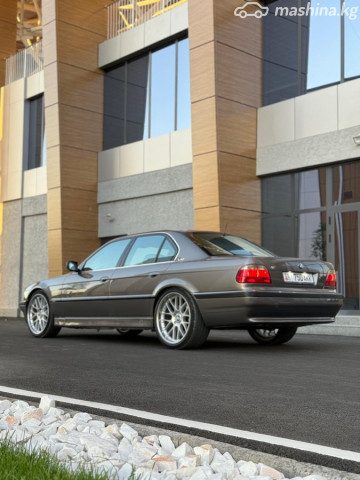 BMW 7 серии
