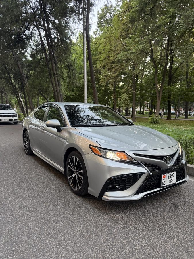 Toyota Camry VIII (XV70) 2020