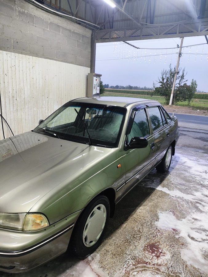 Daewoo Nexia I 1.5 MT