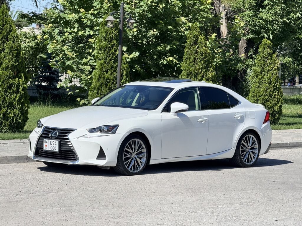 Lexus IS