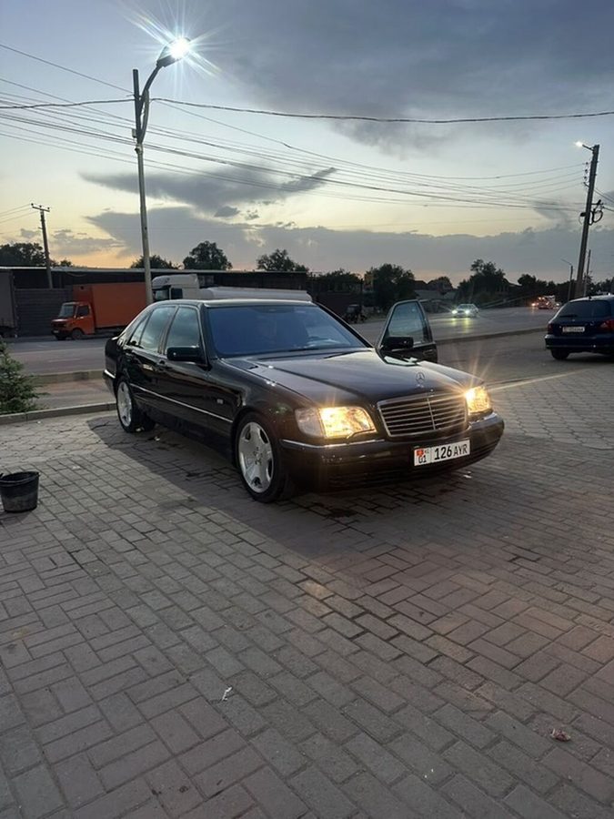 Mercedes-Benz S-Class