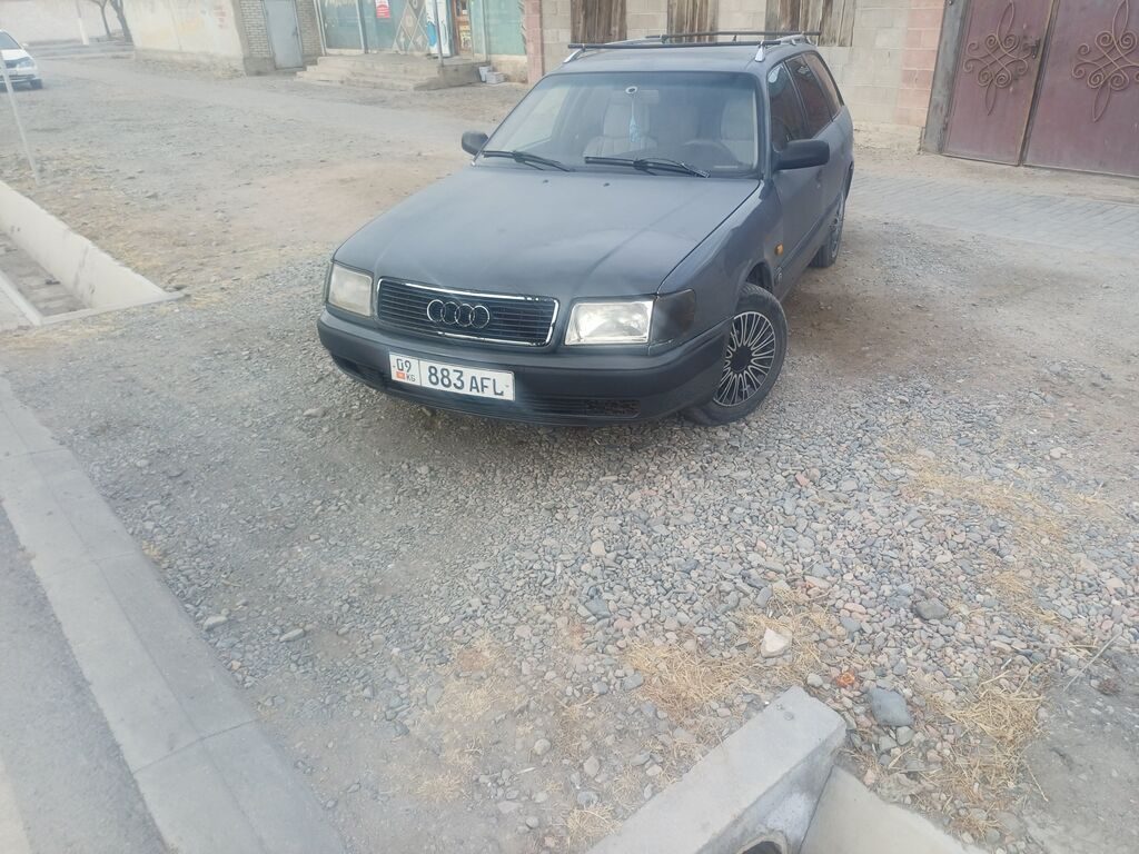Audi 100