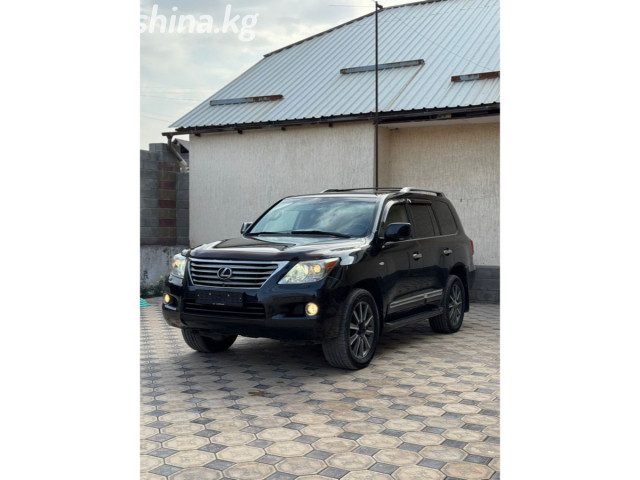 Lexus LX