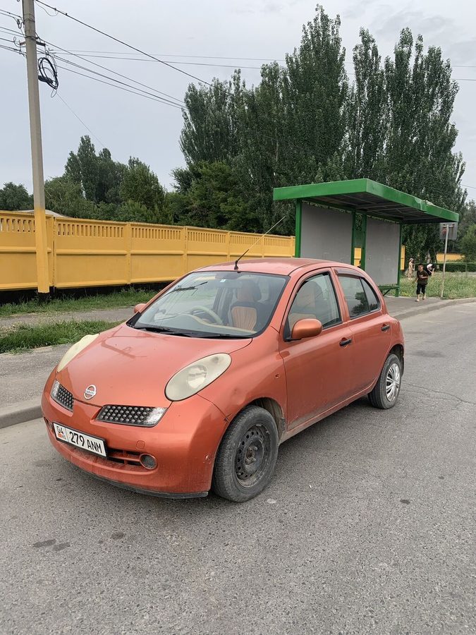 Nissan March