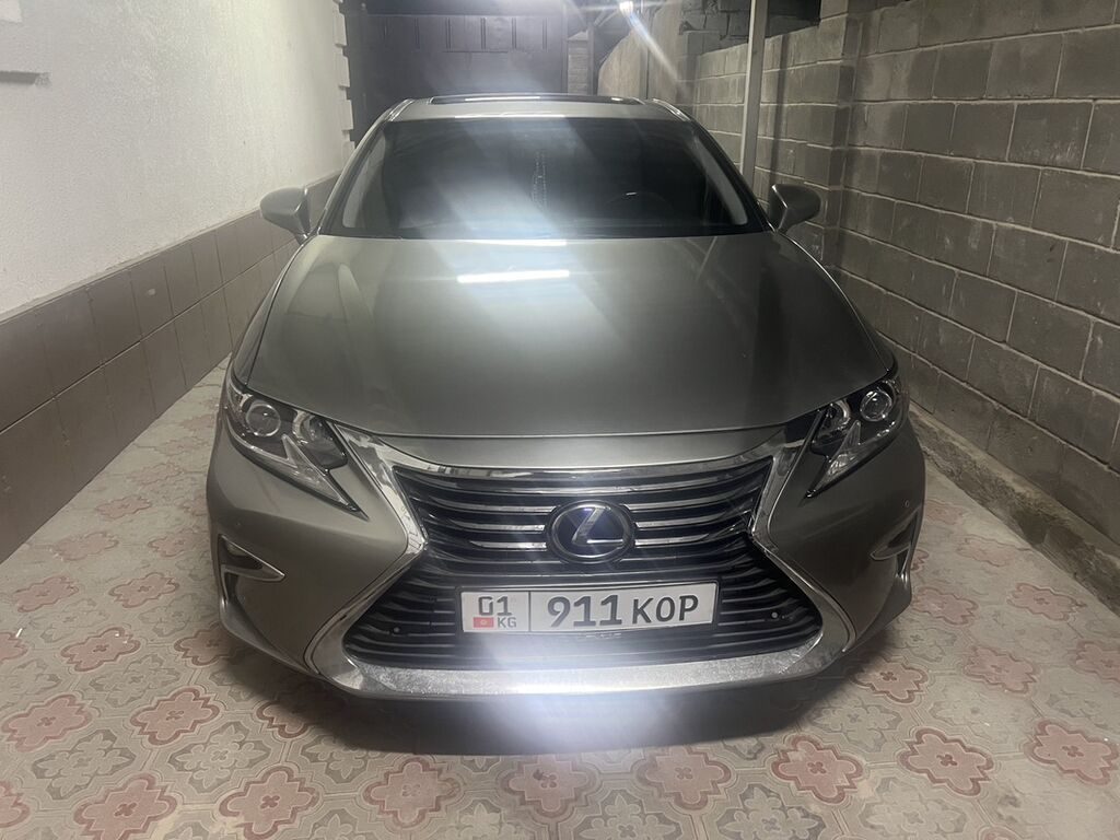 Lexus ES