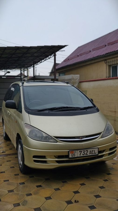 Toyota Estima