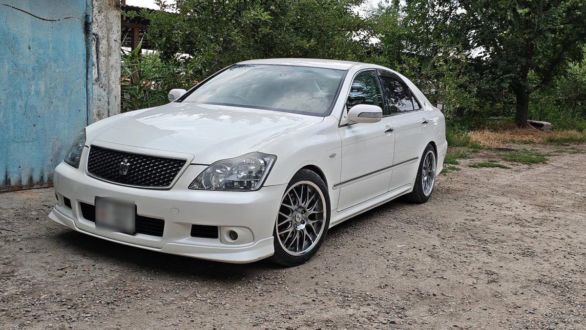 Toyota Crown XII (S180) 2004