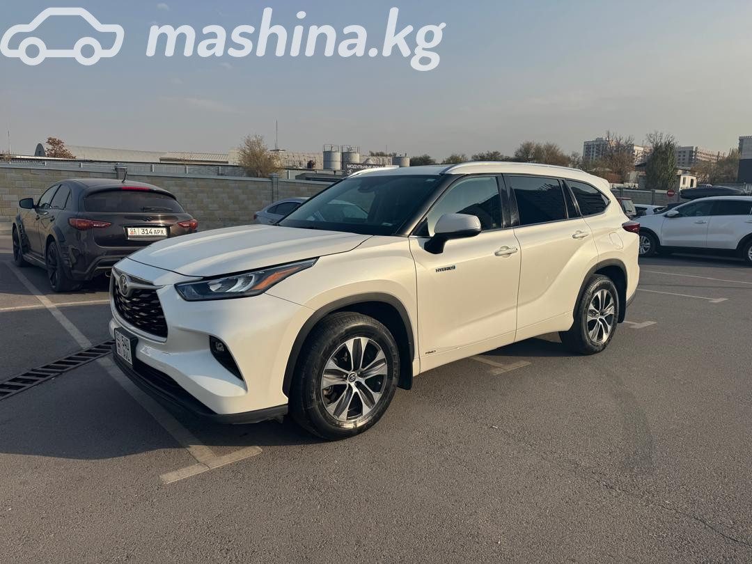 Toyota Highlander IV (U70)