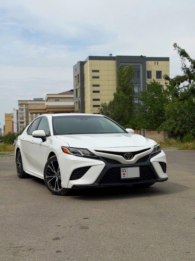 Toyota Camry VIII (XV70) 2018