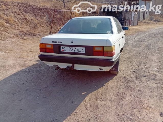 Audi 100