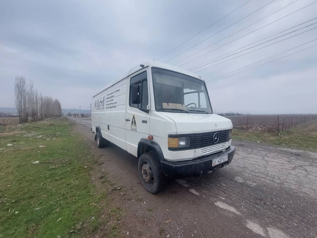 Mercedes-Benz 