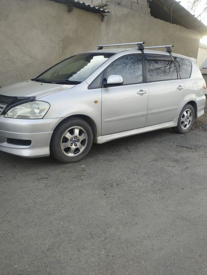 Toyota Ipsum
