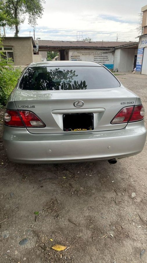Lexus ES