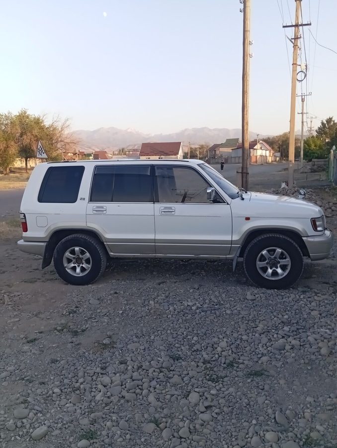 Isuzu Trooper
