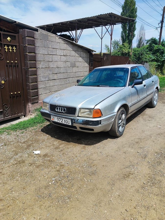 Audi 80