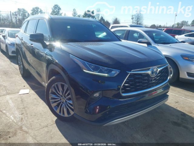 Toyota Highlander IV (U70)