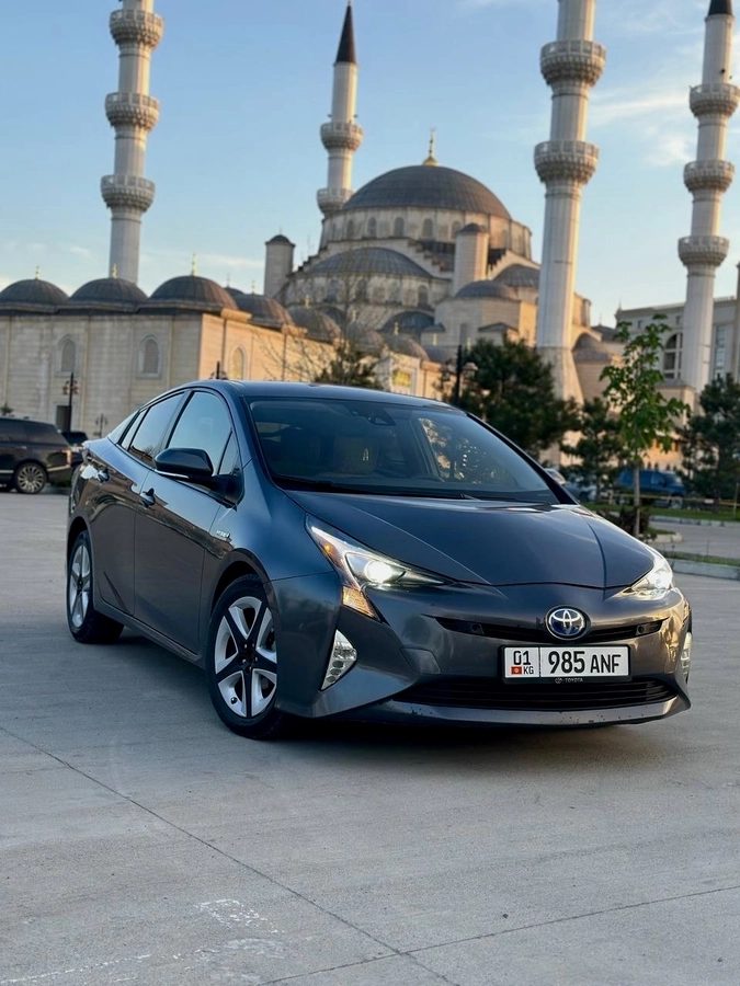 Toyota Prius IV (XW50) 2017