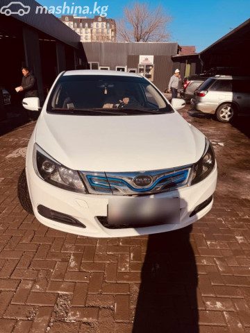 BYD E5