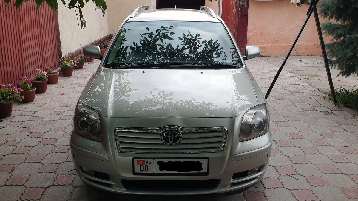 Toyota Avensis II 2003