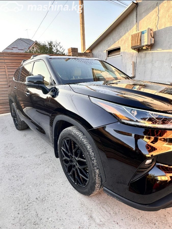 Toyota Highlander IV (U70)