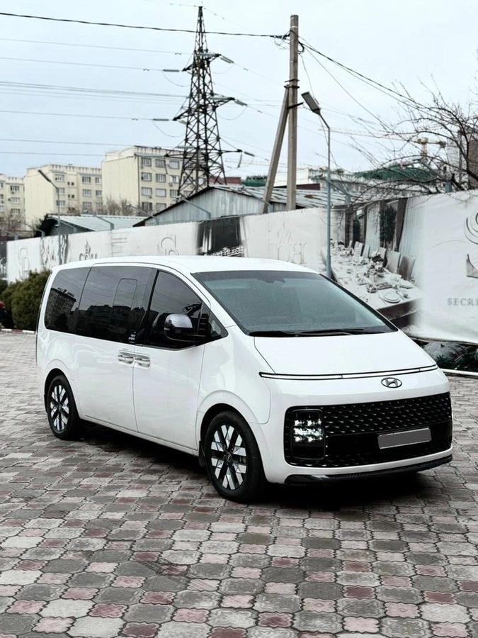 Hyundai Staria 2022