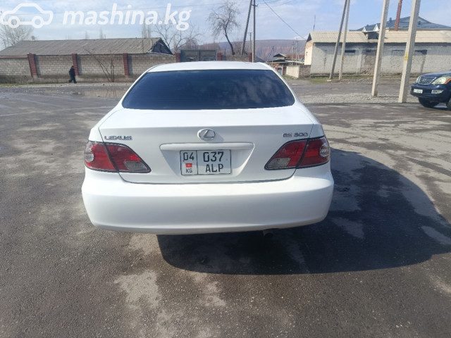 Lexus ES