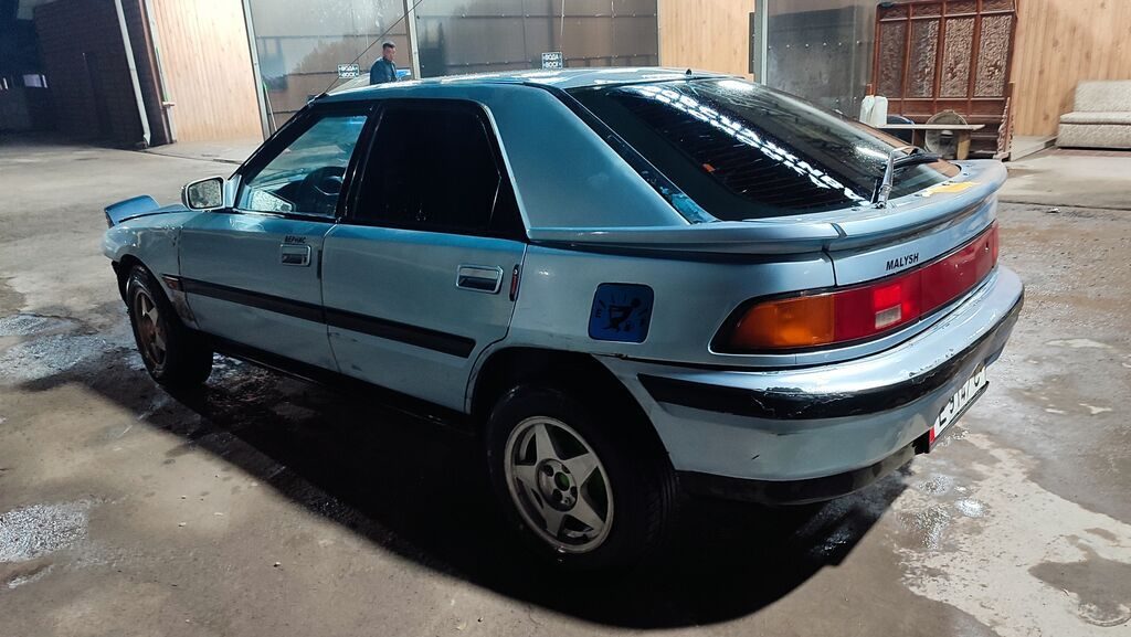 Mazda 323