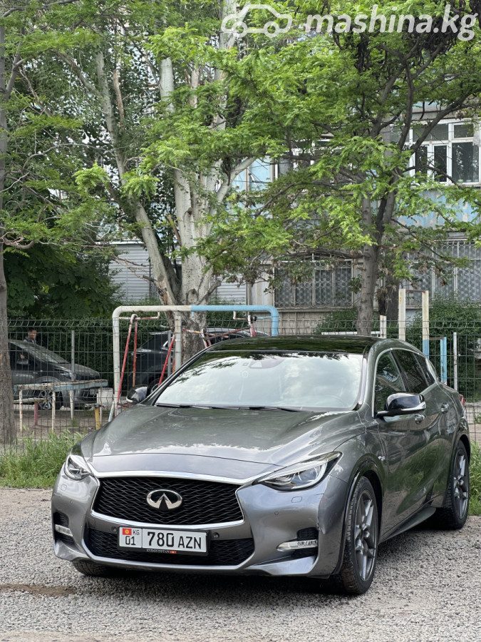 Infiniti Q30