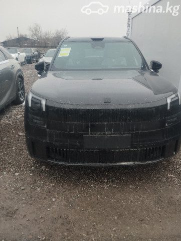 Lynk &amp; Co 900