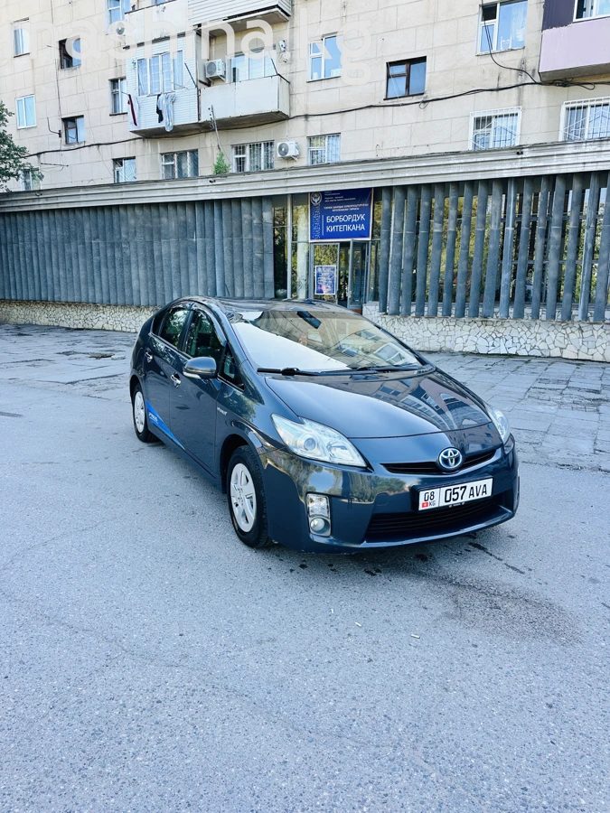 Продажа Toyota Prius III (XW30) 2010