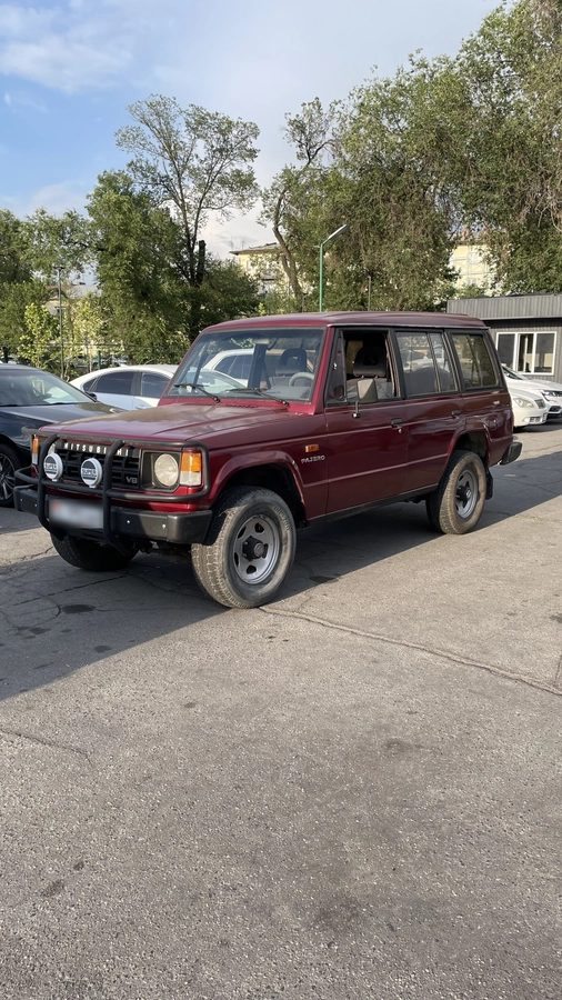 Mitsubishi Pajero I 1989