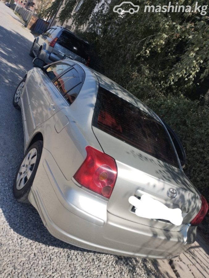 Toyota Avensis II
