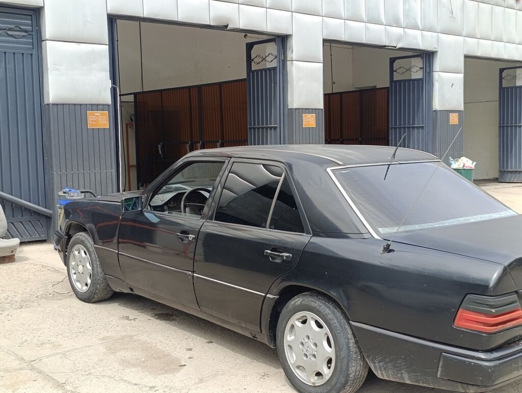 Mercedes-Benz W124