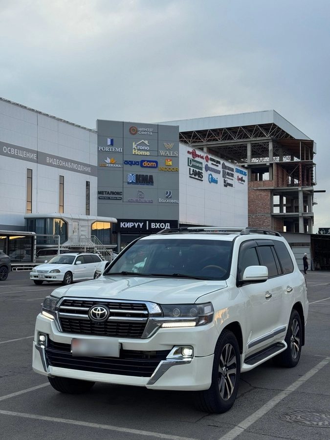 Toyota Land Cruiser 200 Series 2010