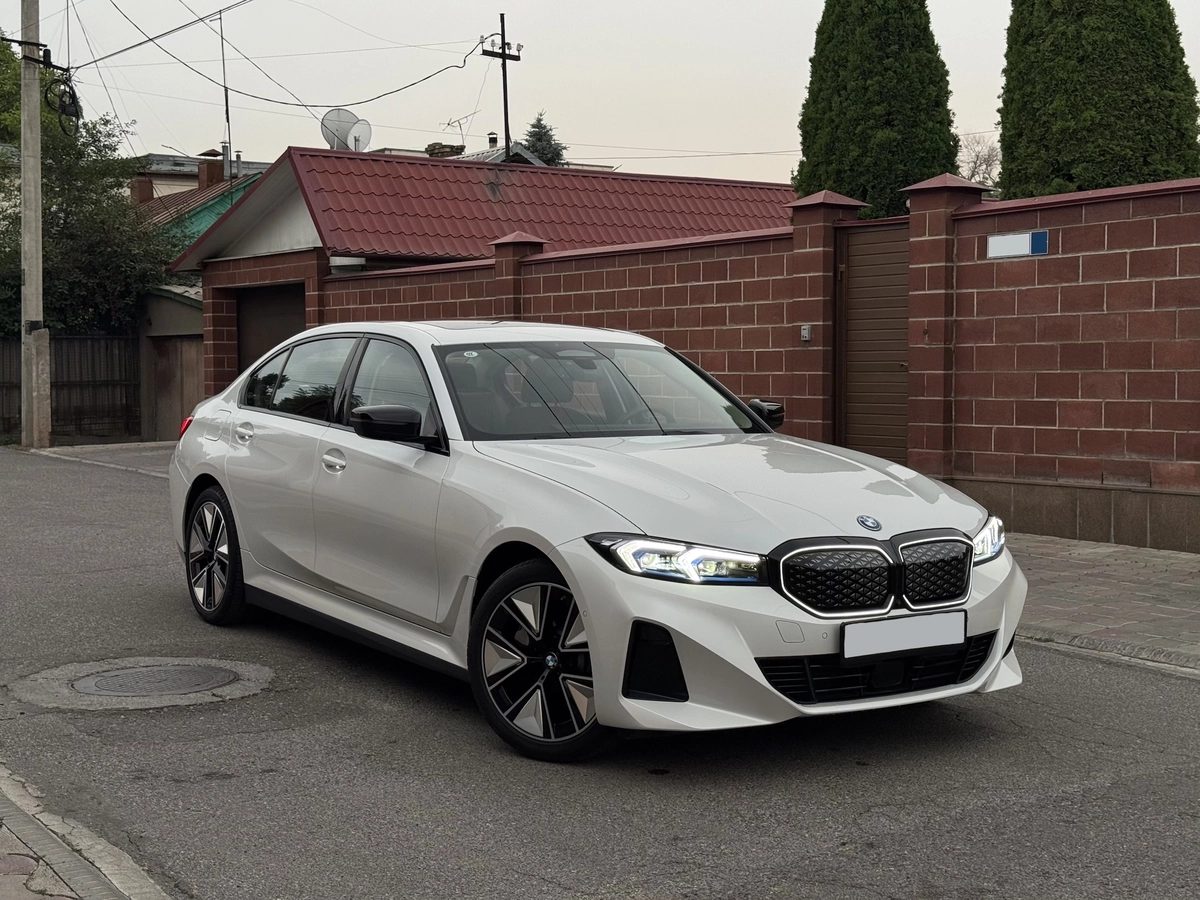 BMW i3 I (G28) Рестайлинг 2025