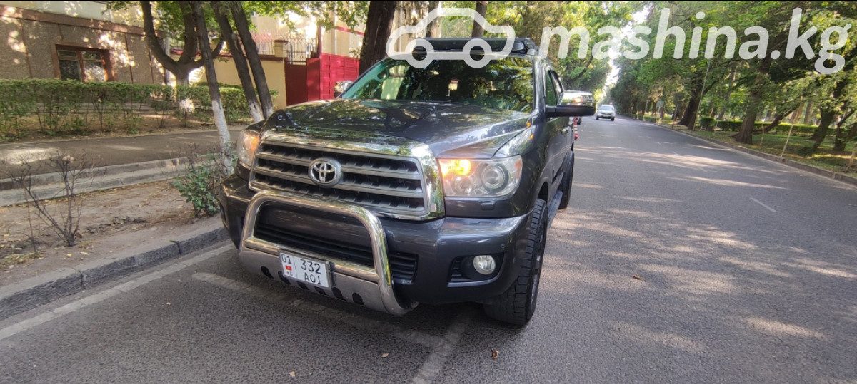 Toyota Sequoia II