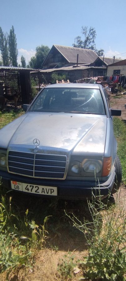 Mercedes-Benz W124