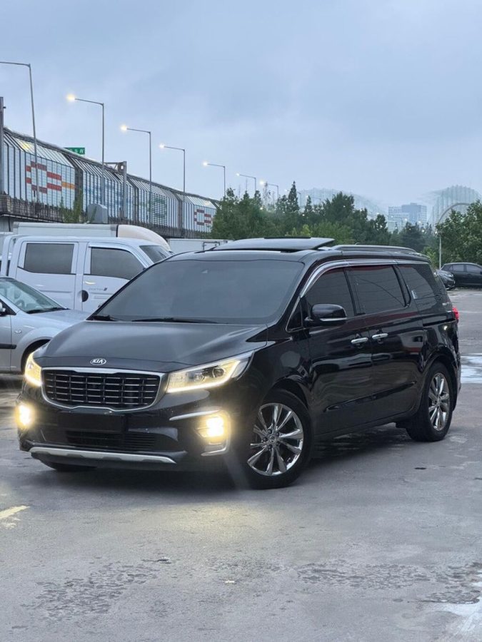 Kia Carnival
