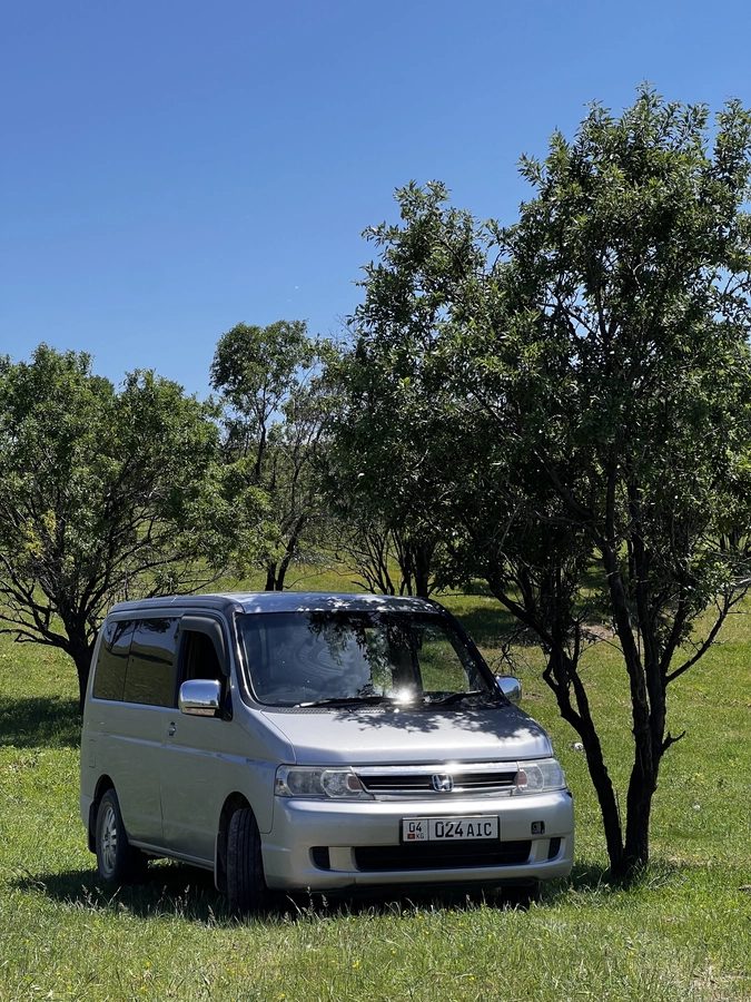 Honda Stepwgn II Рестайлинг 2004
