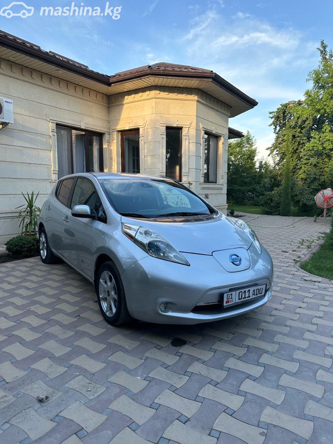 Nissan Leaf I (ZE0/AZE0)
