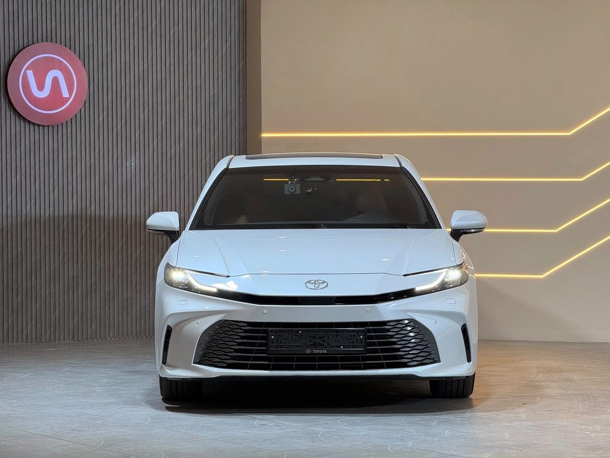 Toyota Camry IX (XV80) 2024