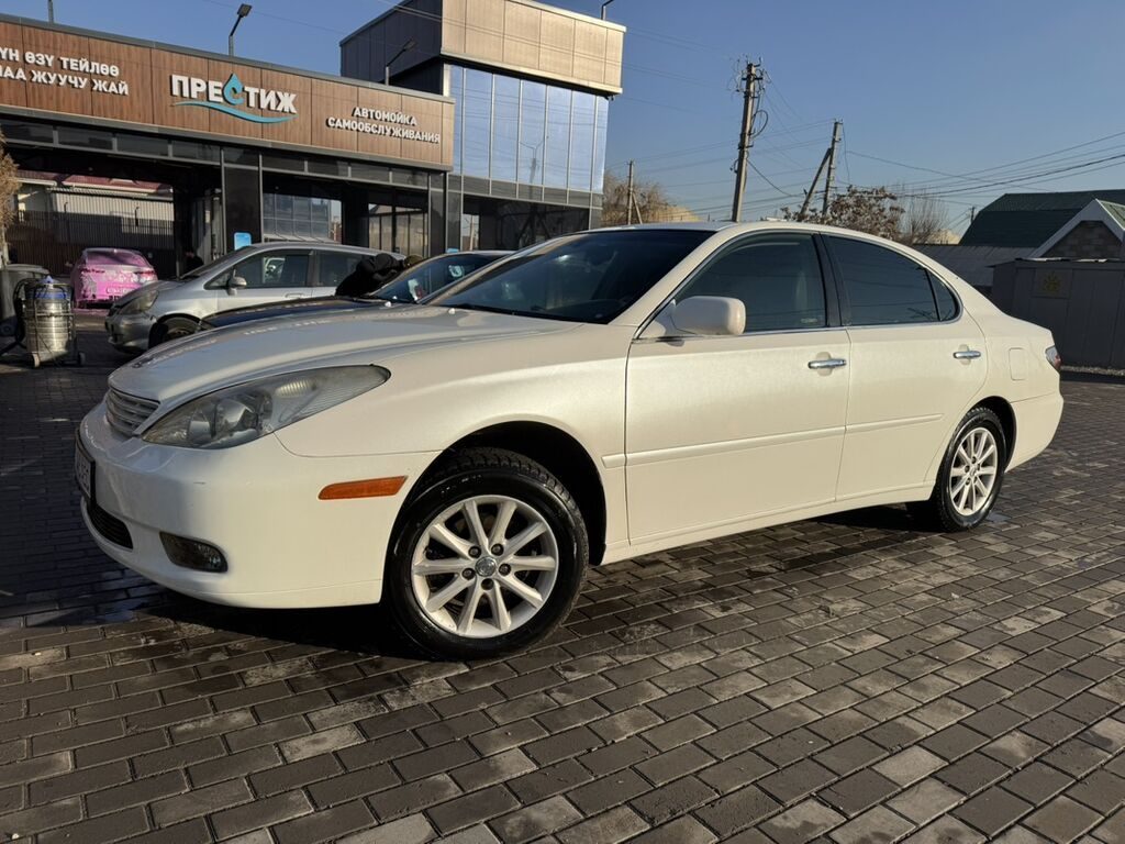 Lexus ES