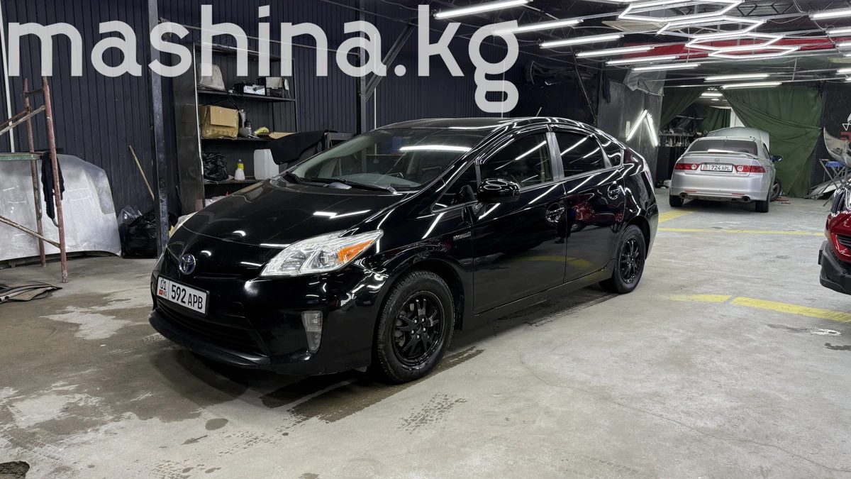 Toyota Prius III Рестайлинг (XW30) 2014