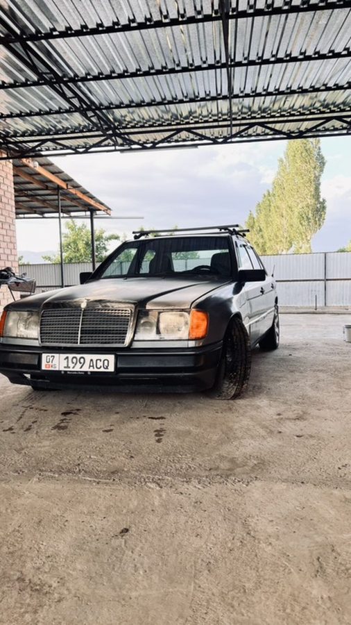 Mercedes-Benz W124