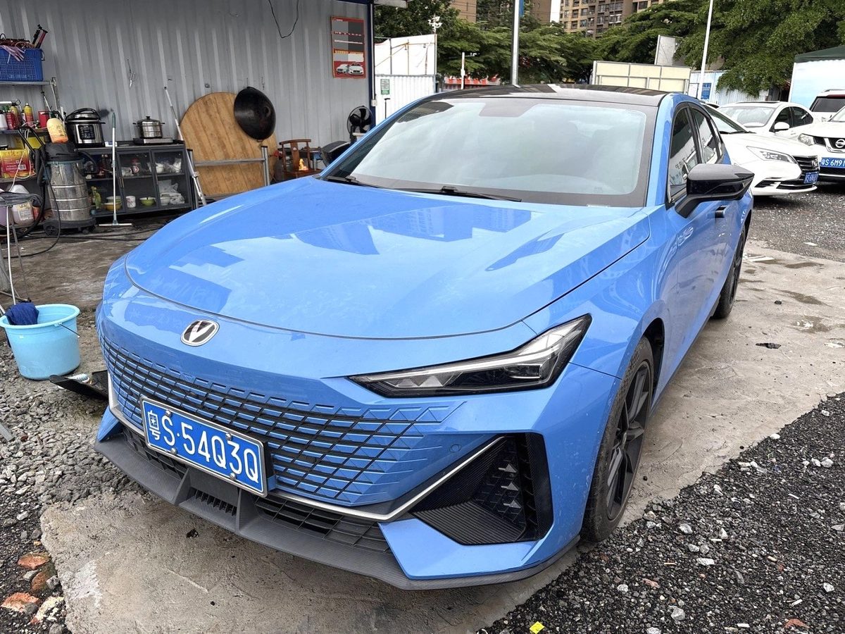 Changan UNI-V 1.5 AMT