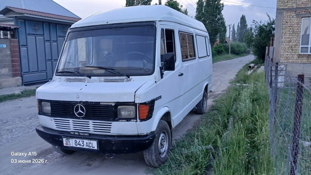 Mercedes-Benz T1