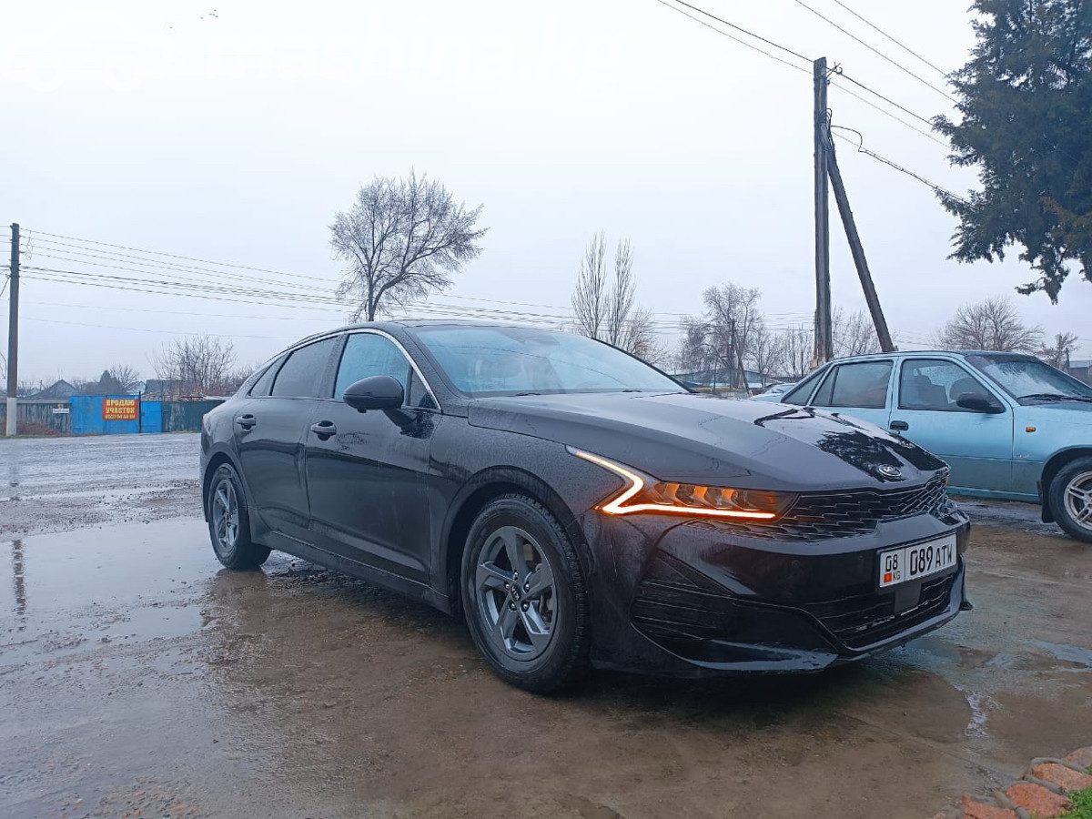 Kia K5 III