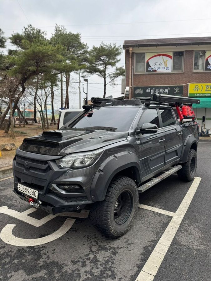 Ssangyong Rexton Khan