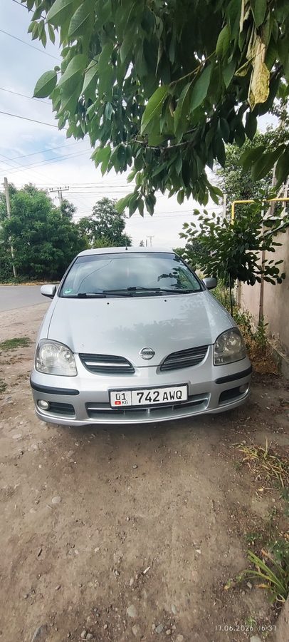 Nissan Tino